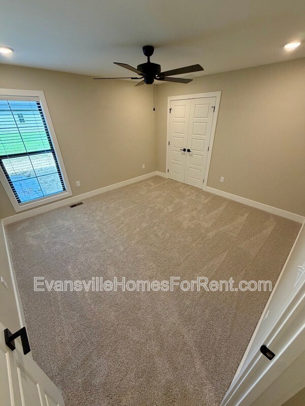 Building Photo - 4432 Violet Dr