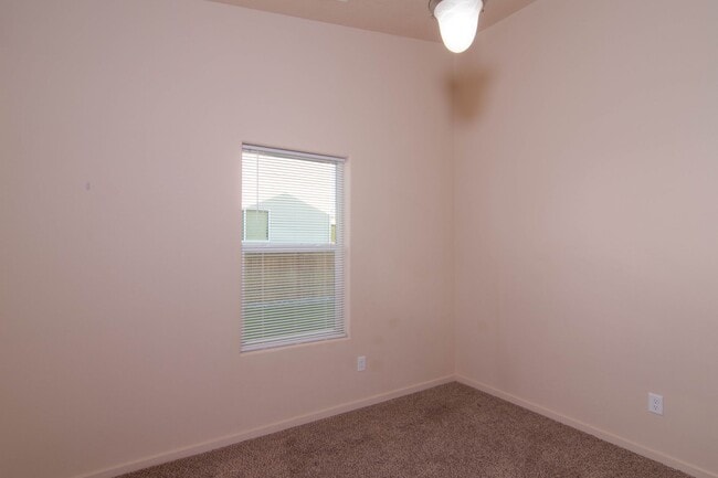 Building Photo - COMING SOON !! 4 Bed 2 bath 5 Mile Prairie newer home with open concept design