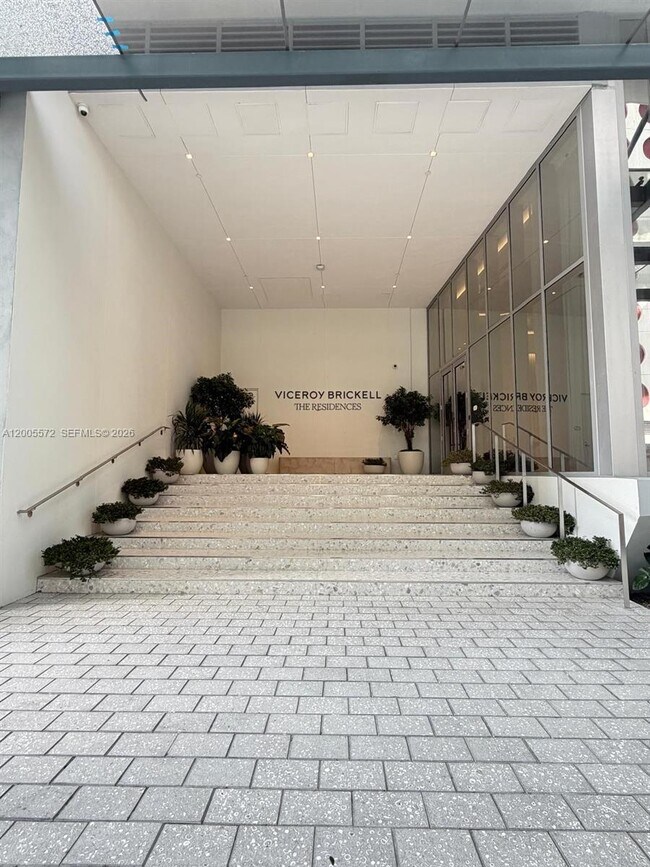 Building Photo - 77 SE 5th St