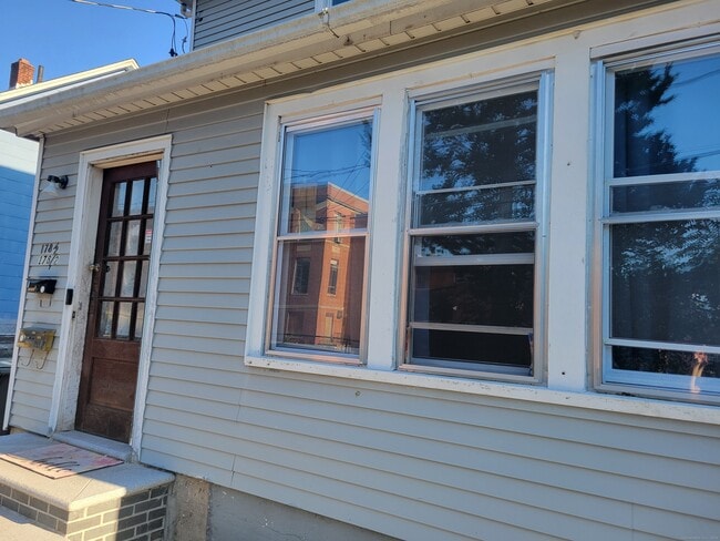 Primary Photo - 178 Spruce St