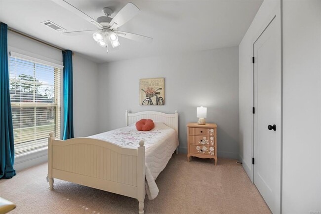 Building Photo - 1691 Pebble Creek Dr