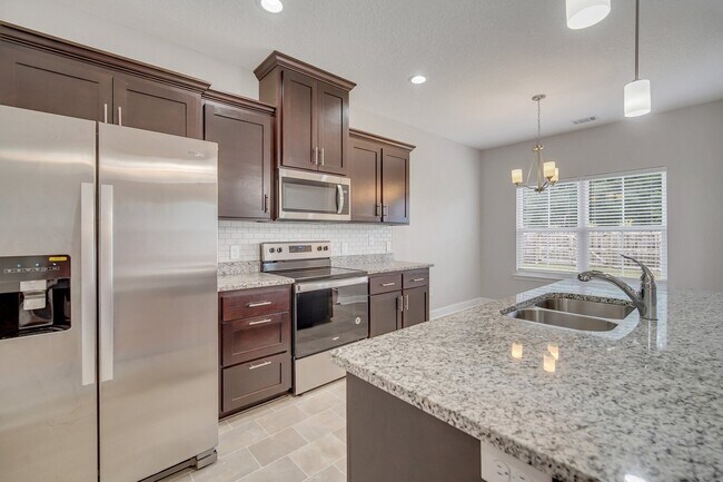 Building Photo - 486 Thorp Circle