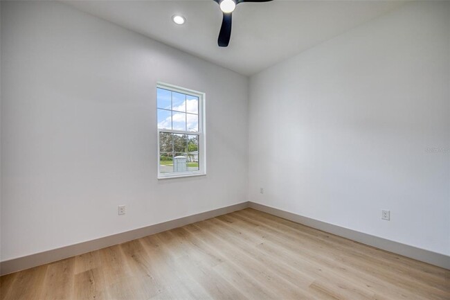 Building Photo - 940 Mangrove Rd