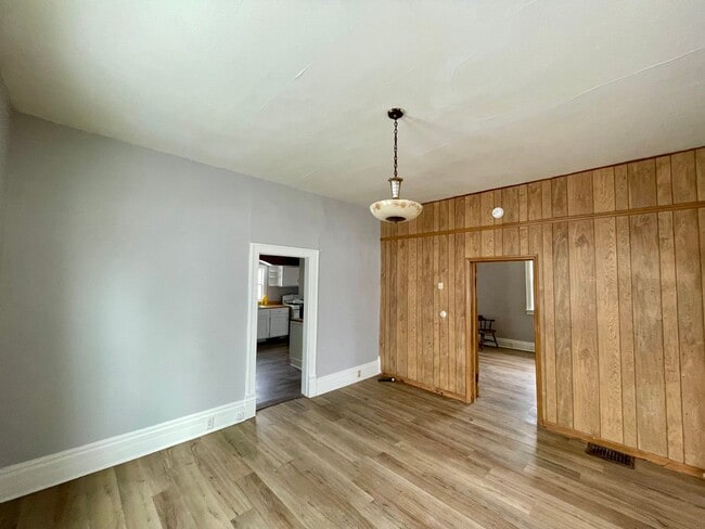 Building Photo - 2-Bedroom Home – Housing Choice Voucher Welcome