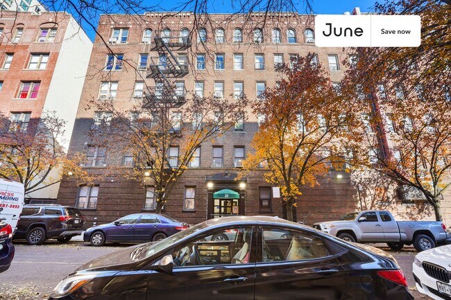 Building Photo - 23 E 109th St