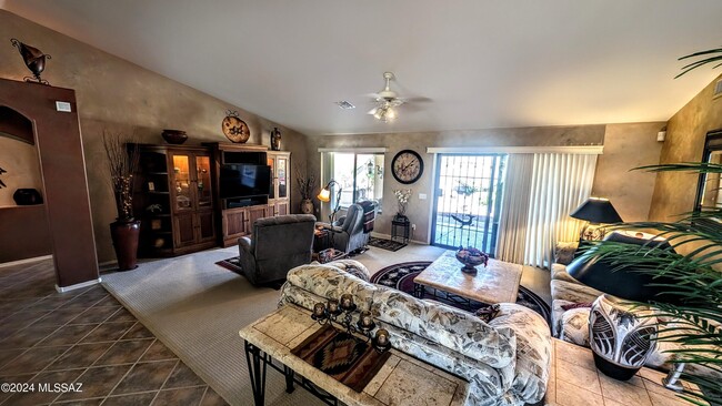Building Photo - 39019 S Moonwood Dr