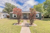 Building Photo - Charming 3BR/2BA Retreat: 2 Mi to the Forth Worth Stockyards