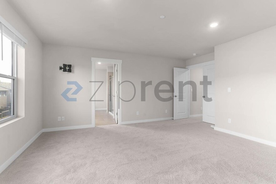 Building Photo - 18823 111th Ave E