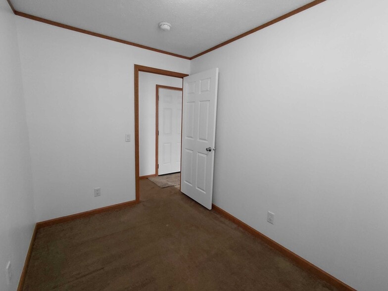 Building Photo - 2008 Heron Dr NW