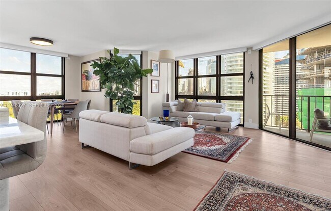 Building Photo - 1865 Brickell Ave