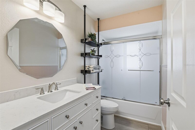 Building Photo - 6211 65th Pl E