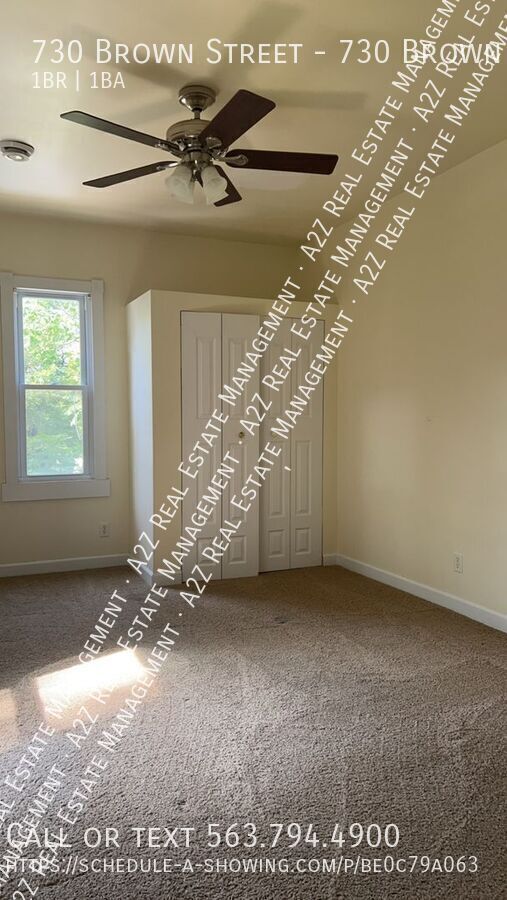 Building Photo - LARGE 1 bedroom/1 bath Apartment