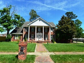 Building Photo - Custom Built brick Manor close to airport ...