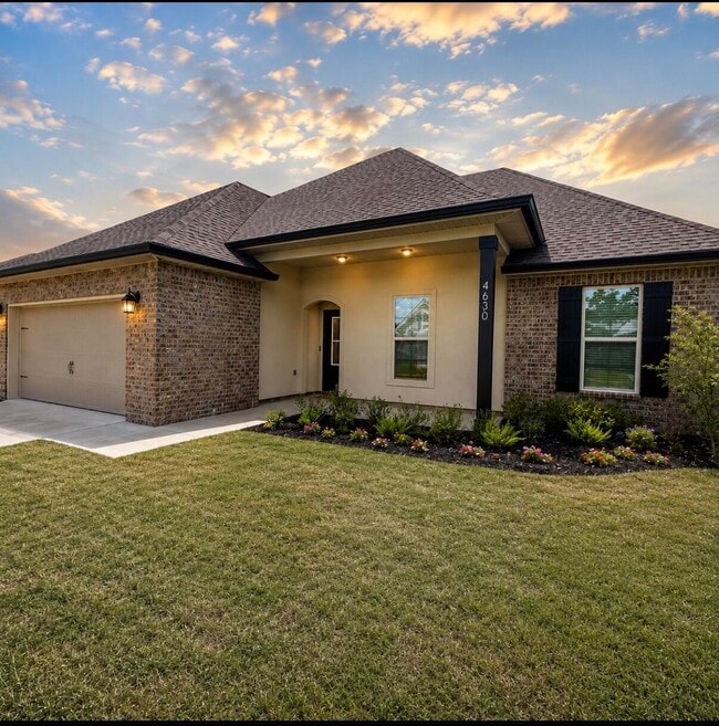 Building Photo - 4630 Jayhawk Dr