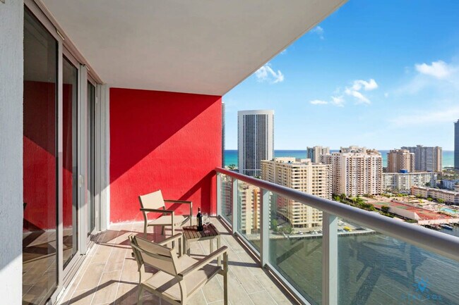 Building Photo - 2602 E Hallandale Beach Blvd