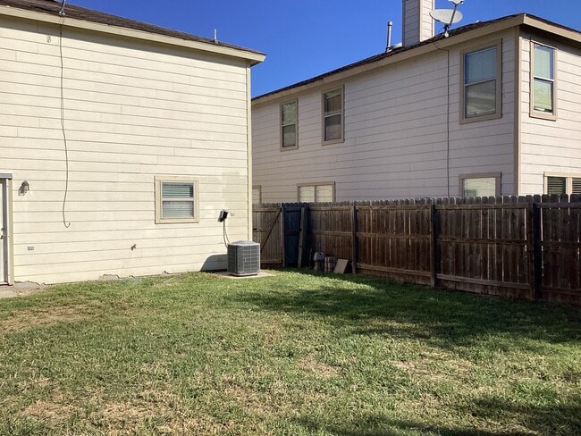 Building Photo - 15602 Jasmine Tree Ln