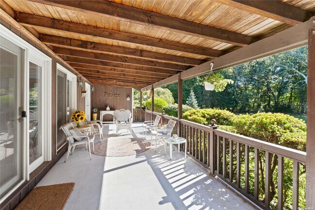 Building Photo - 300 Marion Pl