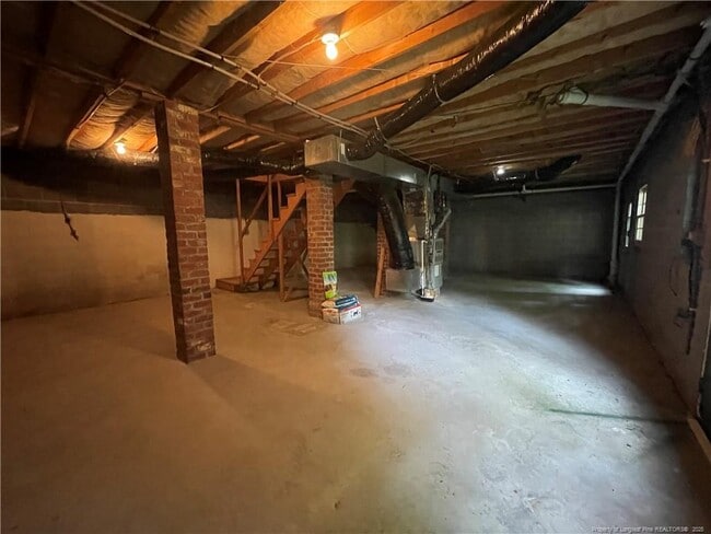 Building Photo - 4219 Arbutus Dr