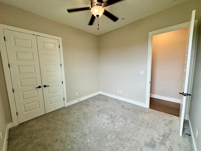 Building Photo - **APPLICATION RECEIVED** AVAILABLE NOW! One-of-a-Kind Luxury Estate | 5BD/3BA on 2 Acres in Liber...