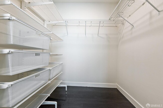 Building Photo - 338 Spear St