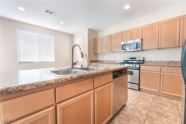 Building Photo - 10625 Mt Jefferson Ave