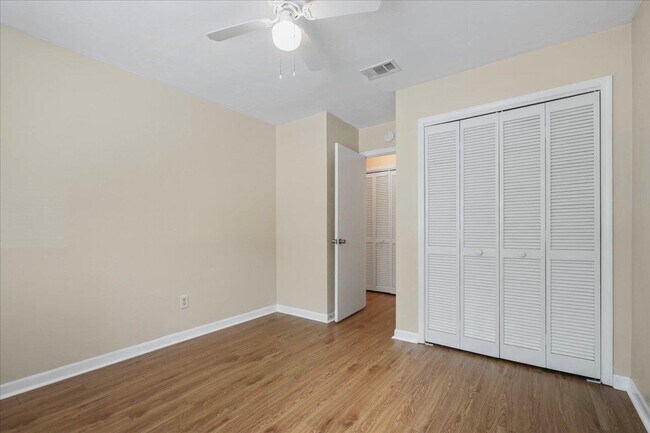 Building Photo - 3208 Ginger Dr