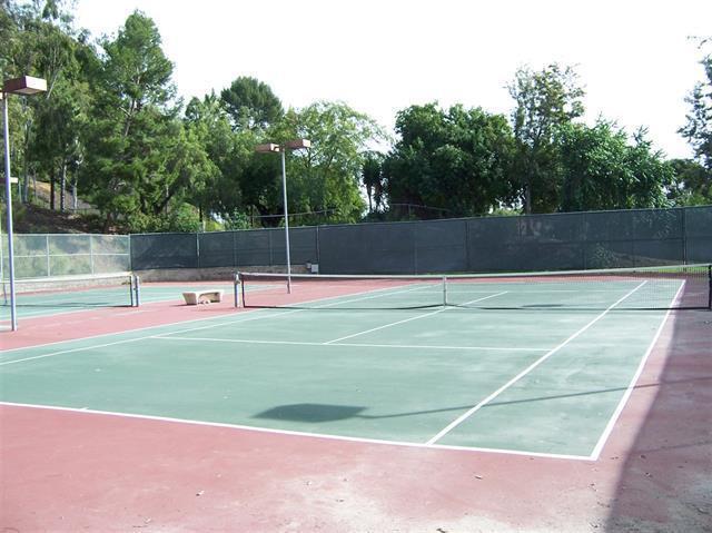 Building Photo - Gorgeous and Comfortable - Dual Master Suites - 2BD/2BA - East Mission Valley
