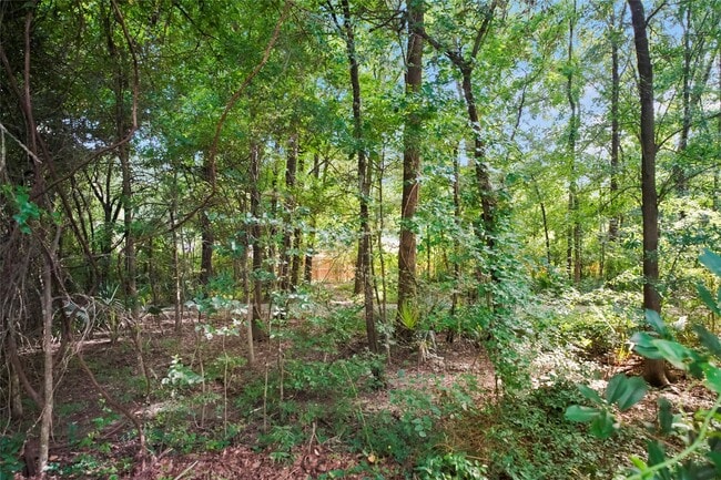 Building Photo - 3134 Village Park Dr