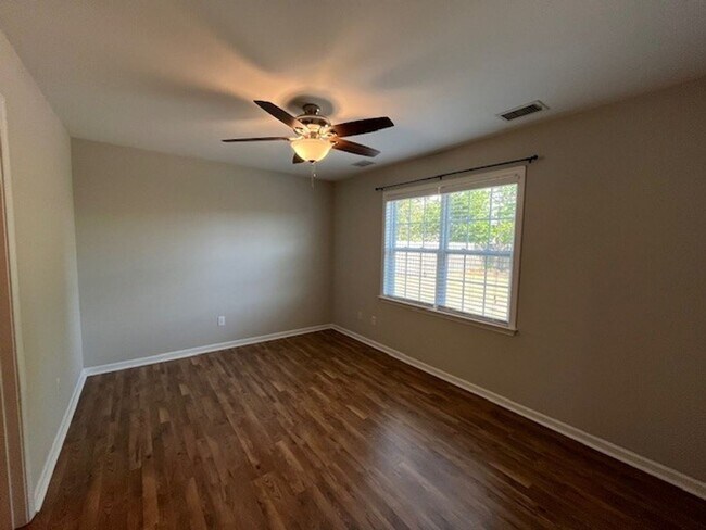 Building Photo - 3308 Greenridge Way