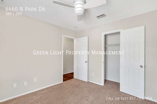 Building Photo - 6460 N Park Dr