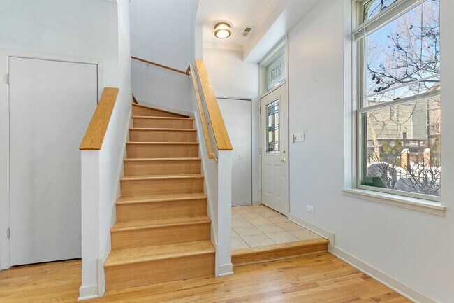 Building Photo - 2151 W Race Ave