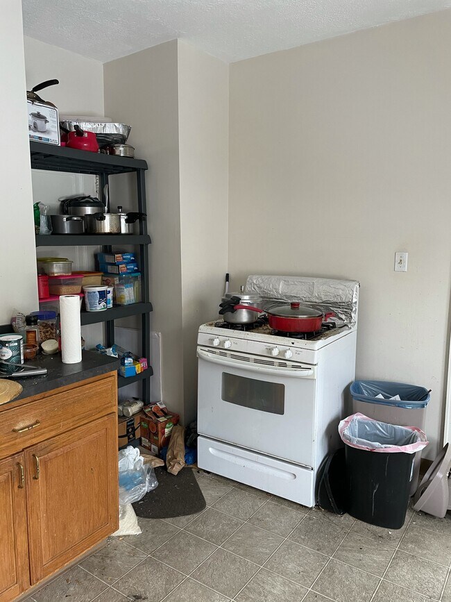 Building Photo - 2515 E 127th St