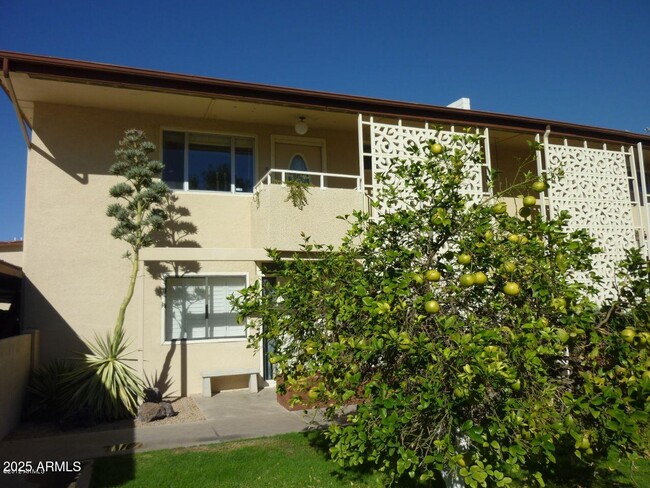 Building Photo - 6108 N 12th Pl