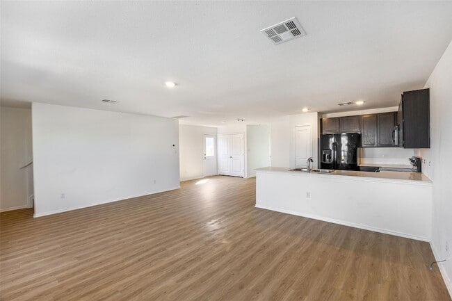 Building Photo - 1125 Largemouth Ln