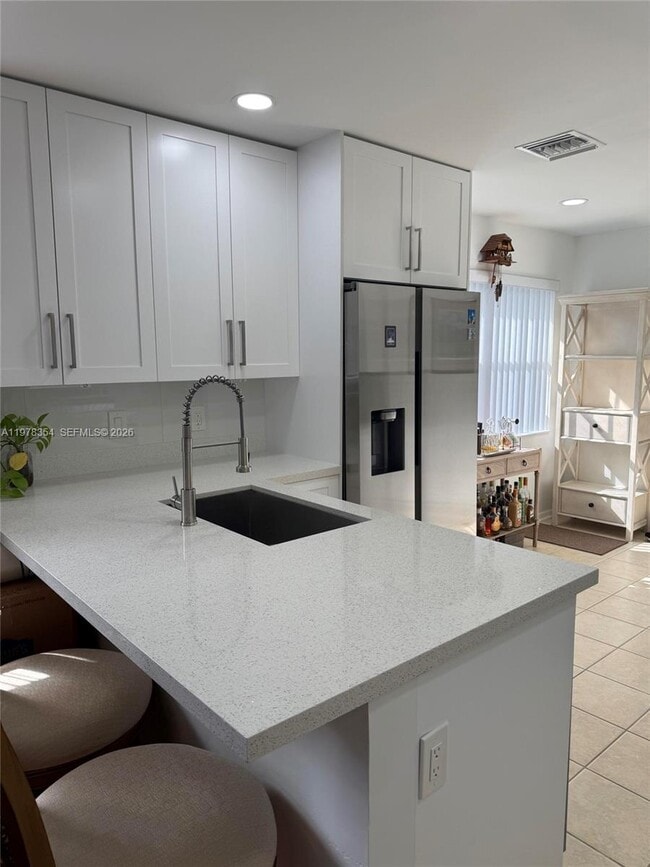 Building Photo - 2704 Pinewood Ct