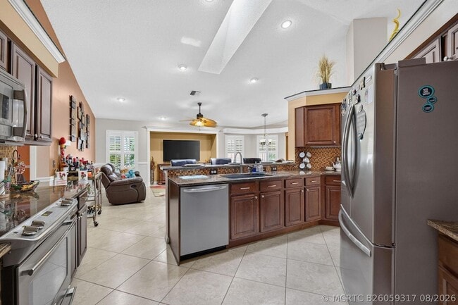 Building Photo - 3077 SE Galt Cir