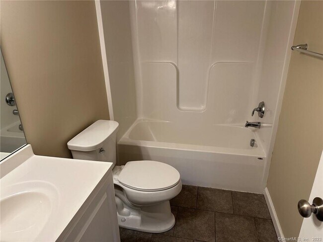 Building Photo - 27 Tridell Dr