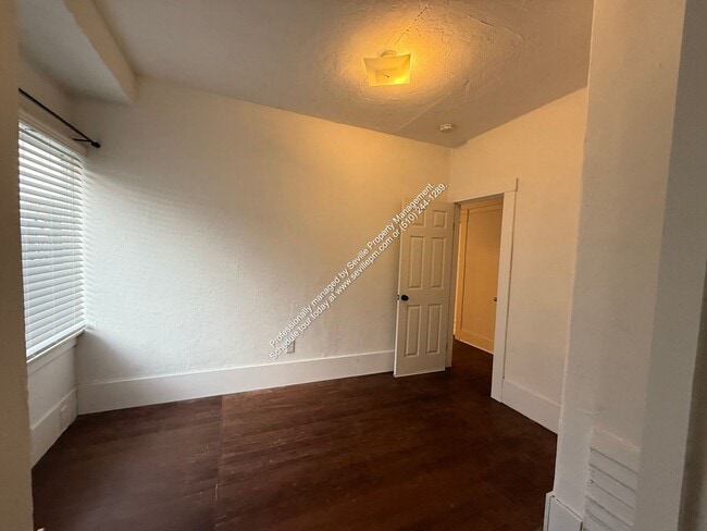 Building Photo - 18th and Filbert St