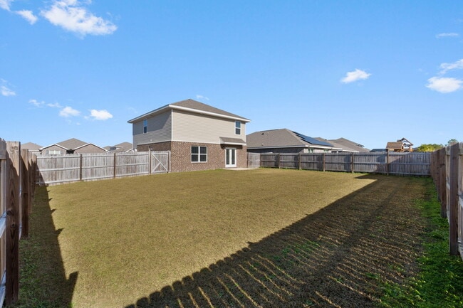 Building Photo - 1017 Limpkin St