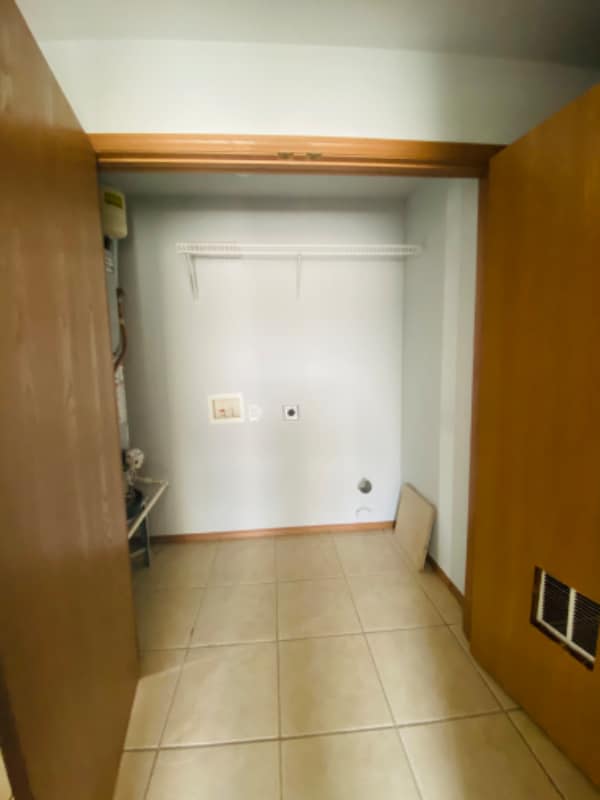 Building Photo - 407 E Marietta Ct