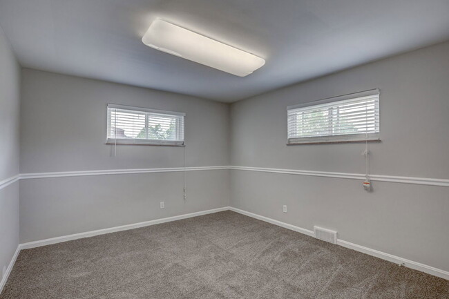 Building Photo - 5739 Cheviot Rd