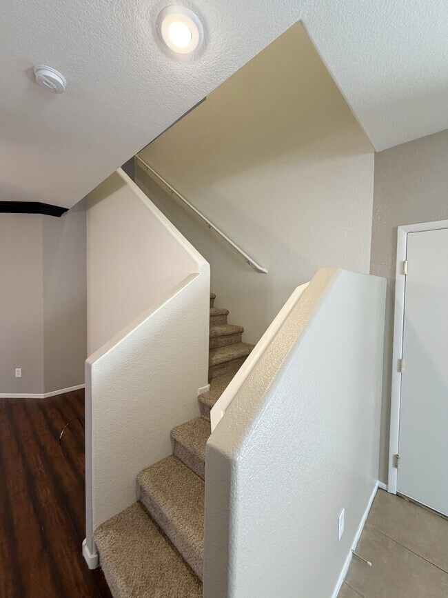 Building Photo - 7209 Huckaby Ave