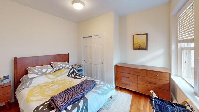 Building Photo - 672 Washington St