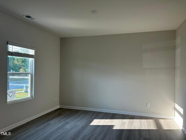 Building Photo - 1105 Landen Crk Ln
