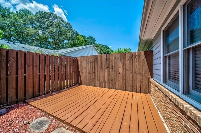 Building Photo - 215 Arbor Wy