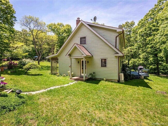 Building Photo - 74 Hilltop Rd