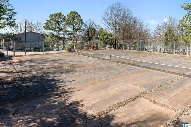 Building Photo - 406 Skyview Dr
