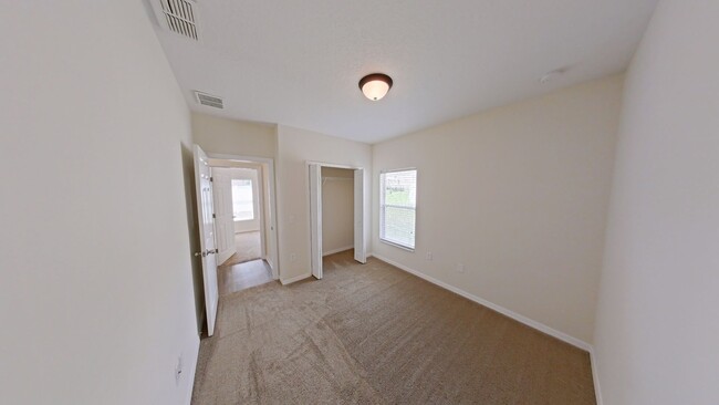 Building Photo - Nice 3/2 in Poinciana