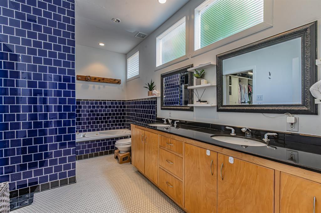 Building Photo - 5332 El Campo Ave