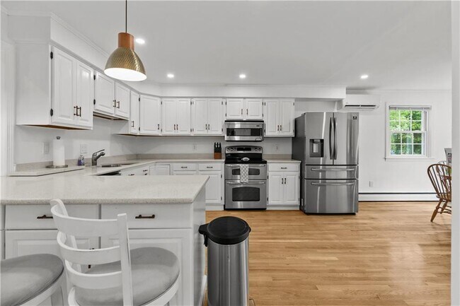 Building Photo - 12 Granada Ter